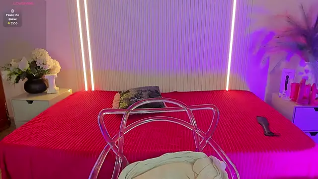 AliceHill8 online show from April 2026 03:51:02 PM