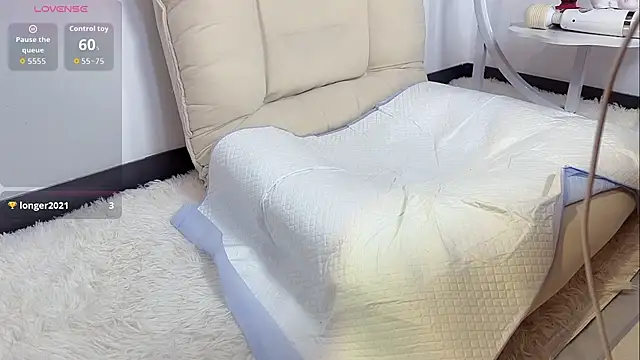 nicole-0329 online show from April 2026 06:15:02 PM