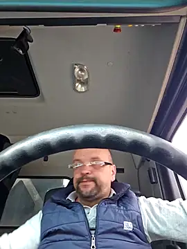 Cristo1982 online show from April 2026 05:09:02 AM