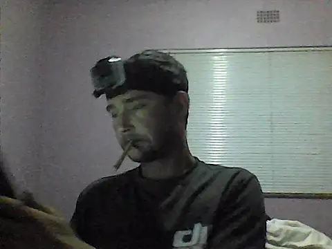 Snapshot of ekslus247 chatting on April 2026 04:10:02 PM ekslus247 online show from April 2026 04:10:02 PM