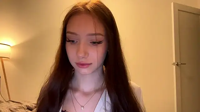 MiaNewstrom online show from April 2026 08:28:02 PM