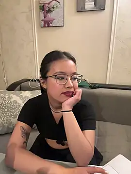 Z Milll online show from April 2026 02:13:02 PM