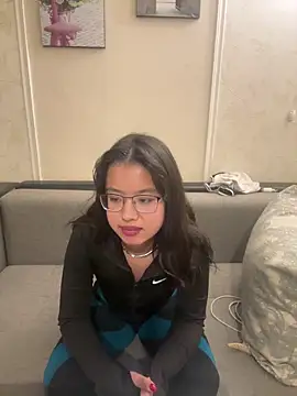 Z Milll online show from April 2026 04:53:02 PM