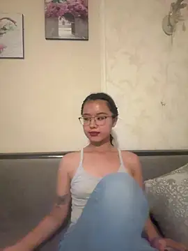 Snapshot of Z_Milll chatting on June 2026 03:51:02 PM Z Milll online show from June 2026 03:51:02 PM