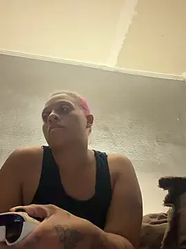 SHY QUINN online show from April 2026 08:12:01 PM