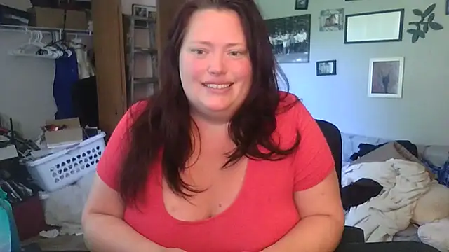 EmberVael online show from June 2026 09:09:02 PM
