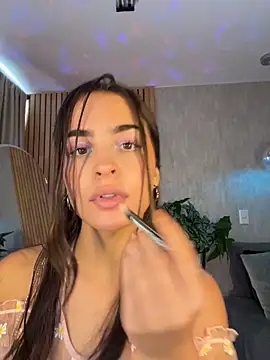 EmmaVonn online show from May 2026 07:39:02 PM