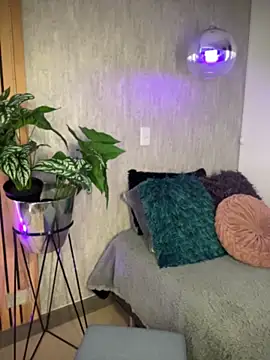 EmmaVonn online show from April 2026 07:37:02 PM