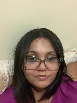 viviboraaaa online show from May 2026 12:37:01 AM