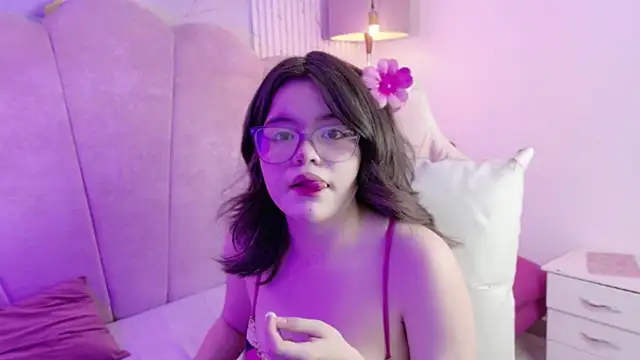 Alexa Missfortune online show from May 2026 08:01:01 PM