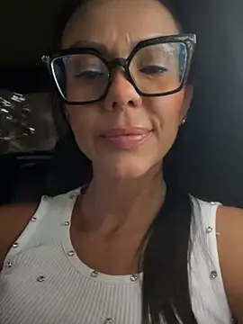 Snapshot of SofiParma chatting on June 2026 08:25:01 PM SofiParma online show from June 2026 08:25:01 PM
