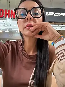 SofiParma online show from May 2026 07:19:02 PM
