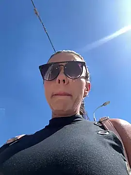 SofiParma online show from April 2026 07:20:02 PM