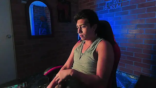 ethann2  online show from April 2026 06:53:02 AM