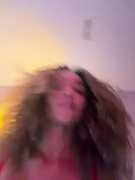 emmawilliamss01 online show from April 2026 10:49:02 PM