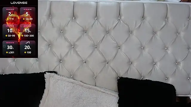 Snapshot of MistressNyx_ chatting on June 2026 12:59:01 PM MistressNyx online show from June 2026 12:59:01 PM
