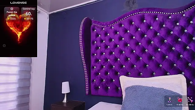 Snapshot of MistressNyx_ chatting on April 2026 01:20:01 PM MistressNyx online show from April 2026 01:20:01 PM