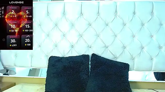 Snapshot of MistressNyx_ chatting on May 2026 02:24:02 PM MistressNyx online show from May 2026 02:24:02 PM