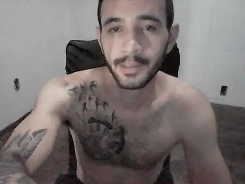 Snapshot of NoxxVx chatting on April 2026 01:42:02 AM NoxxVx online show from April 2026 01:42:02 AM