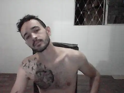 Snapshot of NoxxVx chatting on April 2026 01:08:01 AM NoxxVx online show from April 2026 01:08:01 AM