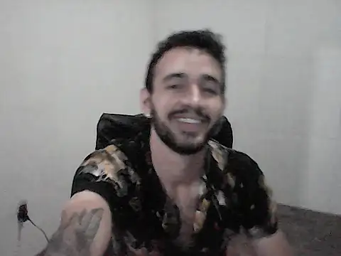 Snapshot of NoxxVx chatting on May 2026 01:31:02 AM NoxxVx online show from May 2026 01:31:02 AM