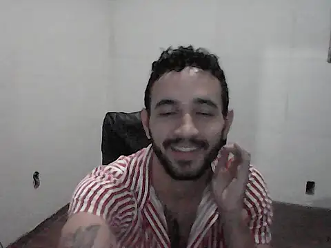 Snapshot of NoxxVx chatting on May 2026 02:03:01 AM NoxxVx online show from May 2026 02:03:01 AM