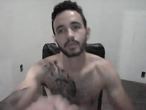Snapshot of NoxxVx chatting on April 2026 01:14:01 AM NoxxVx online show from April 2026 01:14:01 AM