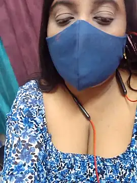 Tami-sonia online show from April 2026 06:34:02 PM