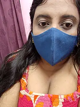 Tami-sonia online show from April 2026 05:59:01 PM