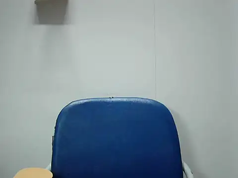 Lyna 2k online show from May 2026 04:54:01 PM