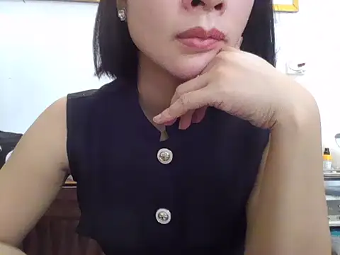 Lyna 2k online show from July 2026 04:20:01 AM