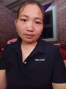 Snapshot of cat-kat chatting on May 2026 01:43:02 PM cat-kat online show from May 2026 01:43:02 PM