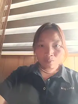 Snapshot of cat-kat chatting on May 2026 05:29:01 AM cat-kat online show from May 2026 05:29:01 AM