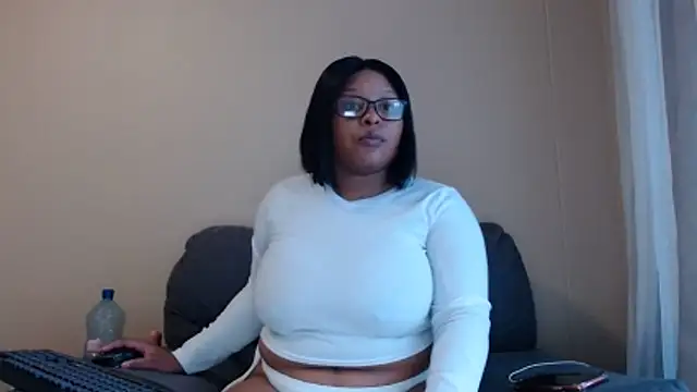 xxZoeyx online show from March 2026 04:56:02 AM