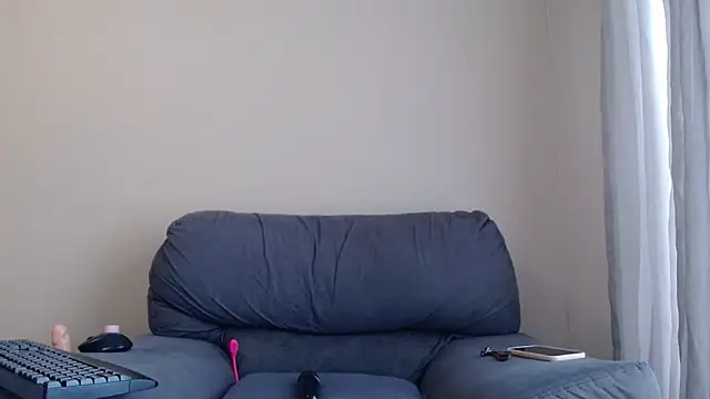 xxZoeyx online show from May 2026 12:58:02 PM