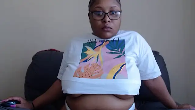 xxZoeyx online show from October 2025 05:42:01 AM