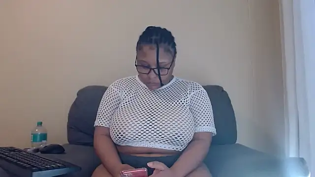 xxZoeyx online show from November 2025 04:32:02 PM