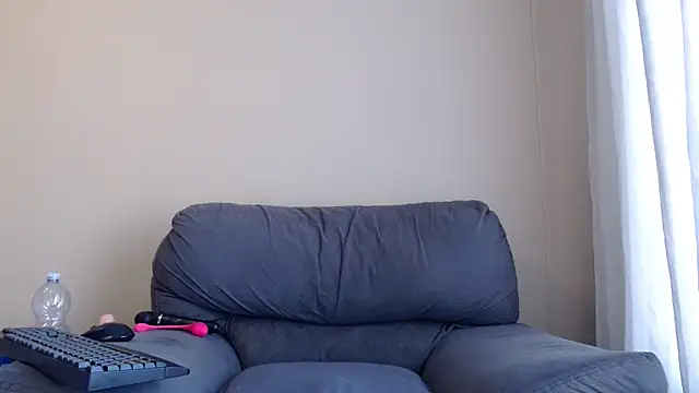 xxZoeyx online show from May 2026 05:44:02 AM