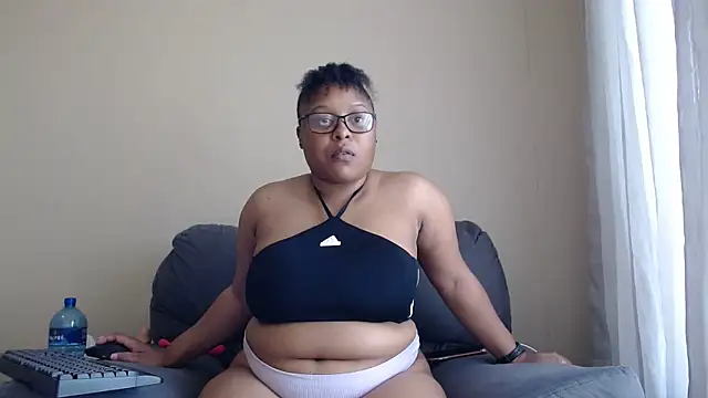 xxZoeyx online show from March 2026 07:02:01 AM