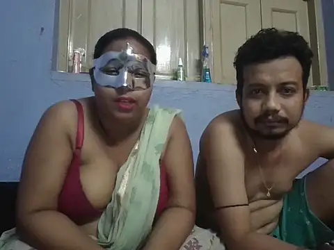 Naina1994 online show from April 2026 06:10:02 PM