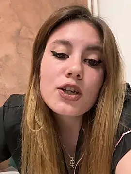 SilkObsession online show from April 2026 09:54:02 PM