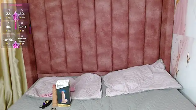 ariann cat online show from April 2026 01:51:01 PM