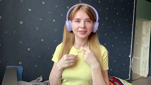 fanybuny online show from April 2026 07:48:02 AM
