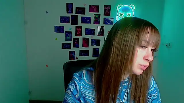 Snapshot of Tiffani_Angel chatting on April 2026 05:35:01 AM Tiffani Angel online show from April 2026 05:35:01 AM