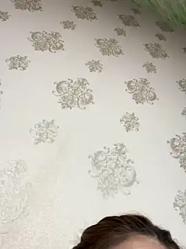 Lyna2k online show from April 2026 12:28:01 AM