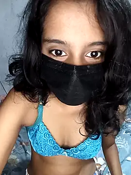 manu babe online show from April 2026 10:07:02 PM