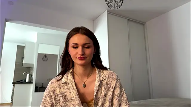 HallieHollo online show from May 2026 01:11:02 PM