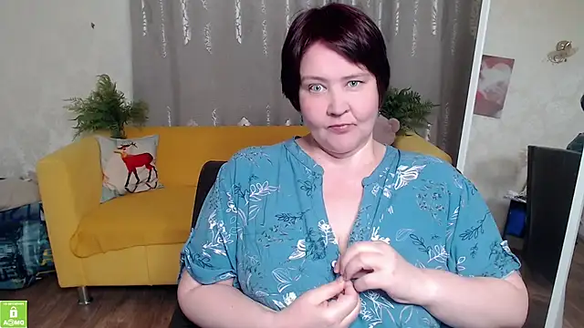 QUEEN02030 online show from May 2026 10:00:02 AM
