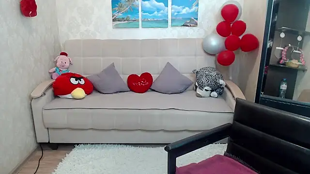 QUEEN02030 online show from April 2026 09:35:01 AM