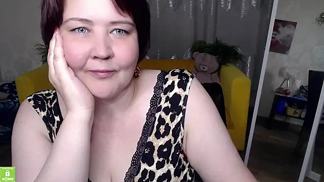 Snapshot of QUEEN02030 chatting on June 2026 10:26:02 AM QUEEN02030 online show from June 2026 10:26:02 AM